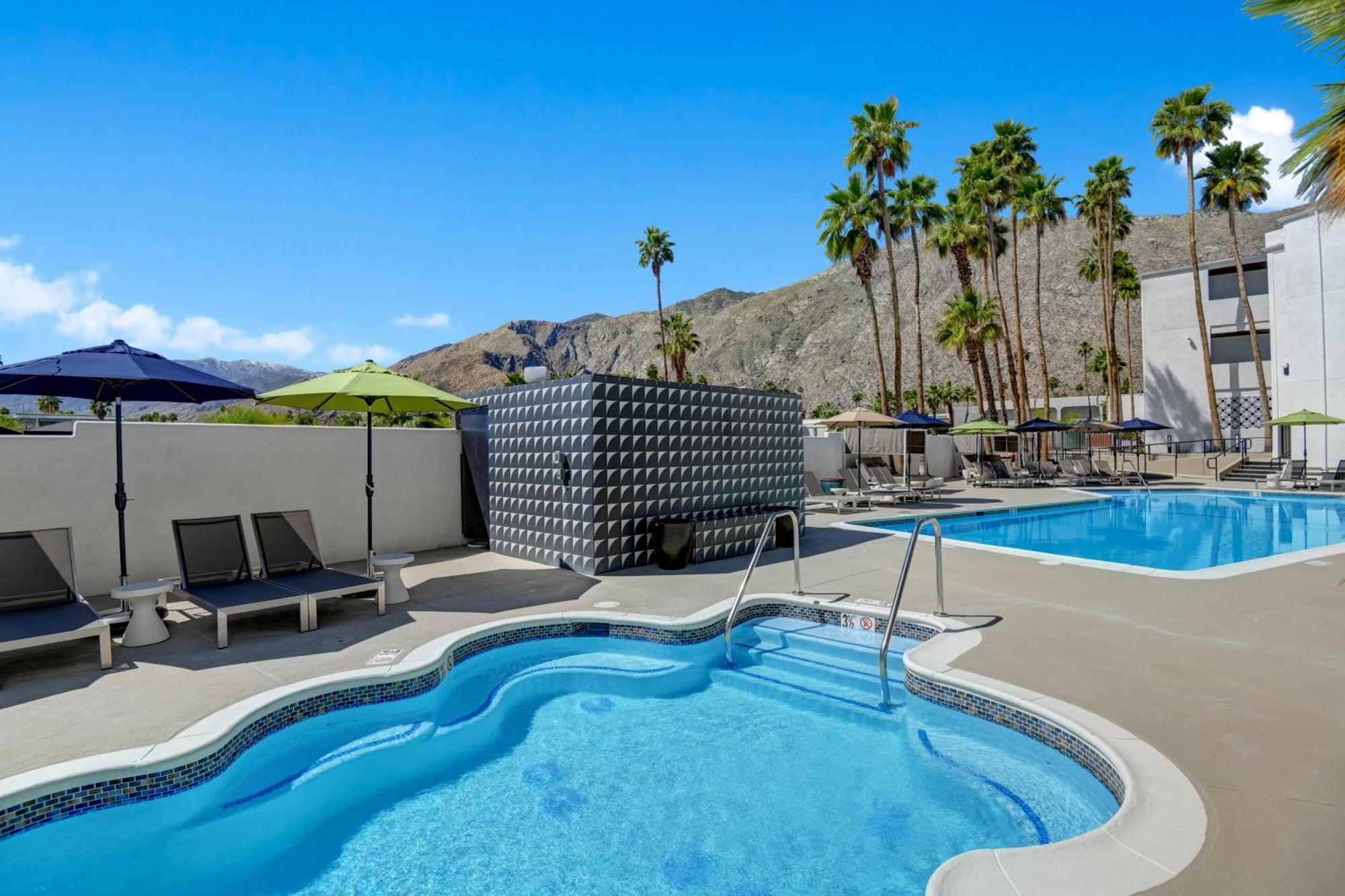 The Dunes 4*