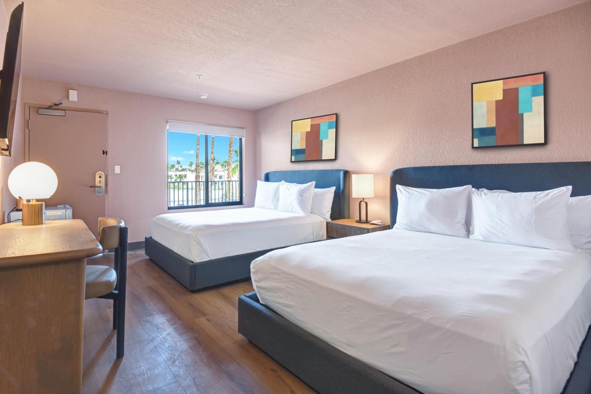 The Dunes 4*